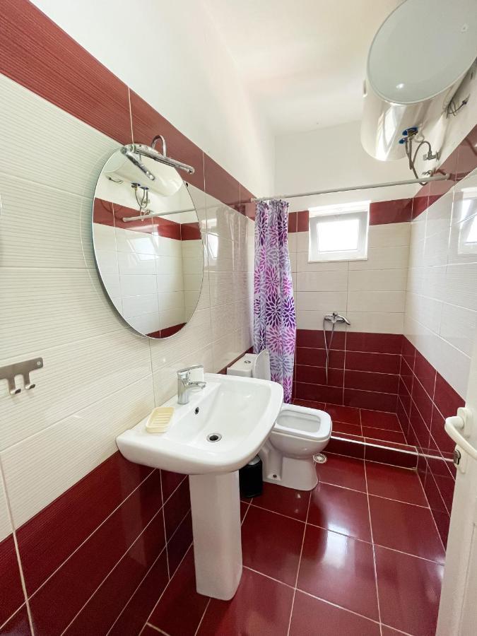 Hostel Andrey Sarandë Eksteriør billede