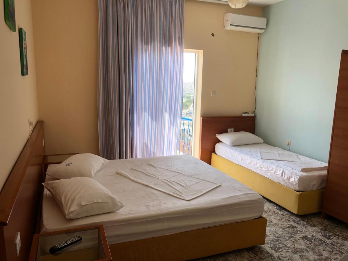 Hostel Andrey Sarandë Eksteriør billede