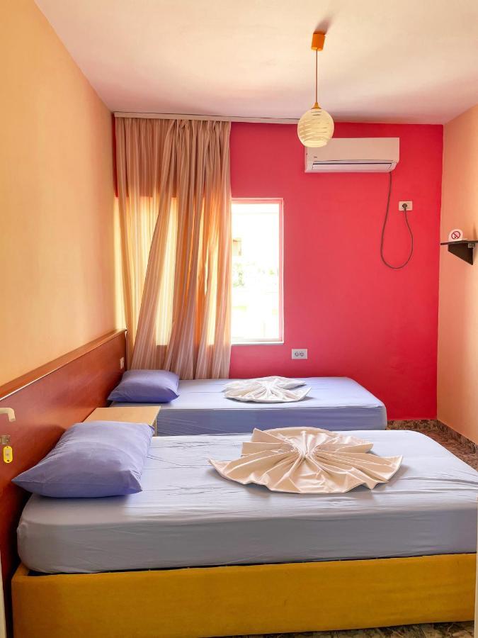 Hostel Andrey Sarandë Eksteriør billede